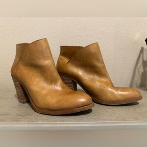 Lucky Brand Tan Ankle Booties size 9-1/2